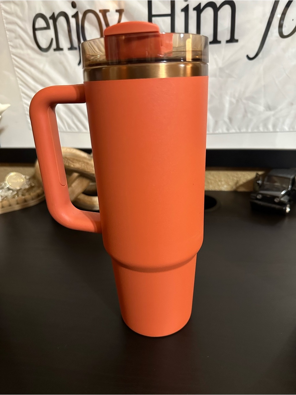 30oz stanley cups in used but good condition with accessories - Picture 5 of 16